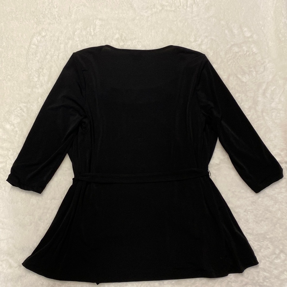 Tops - Picture 2 of 4